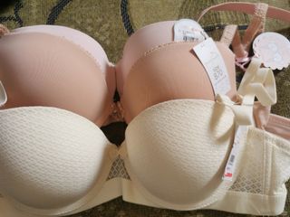 (Category: ) located in . Submitted by mamaread (Listing ID 1151224879, Image 1). Description: .