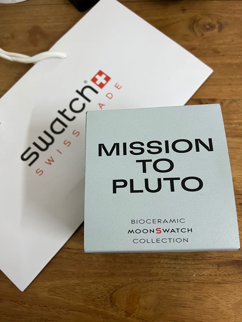 Omega X Swatch Mission to Pluto, 名牌, 手錶- Carousell