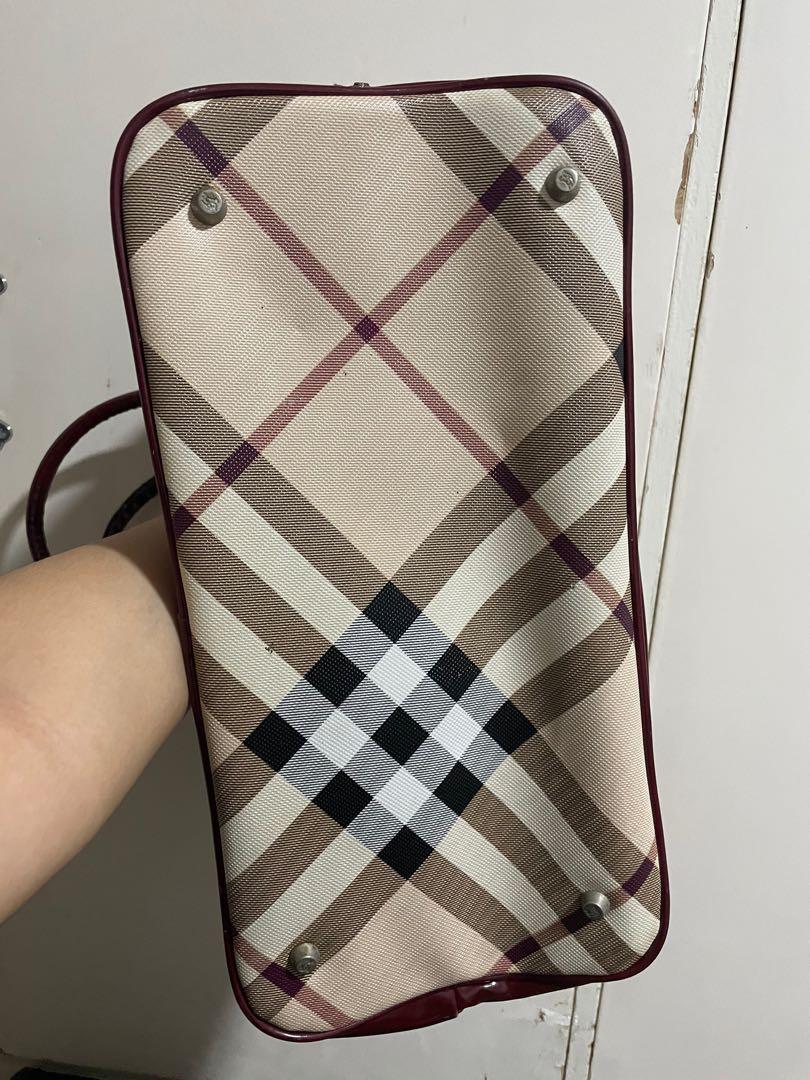 Original Burberry Vintage (Category: Luxury Bags & Wallets) located in Valenzuela. Submitted by declutterstuffs0099 (Listing ID 1151230721, Image 3). Description: Original Vintage Ykk zippers Burberry zippers Bb lining Bb stamp Signs of use see the pics According to seller this one is bb vintage Self authentication is a must.