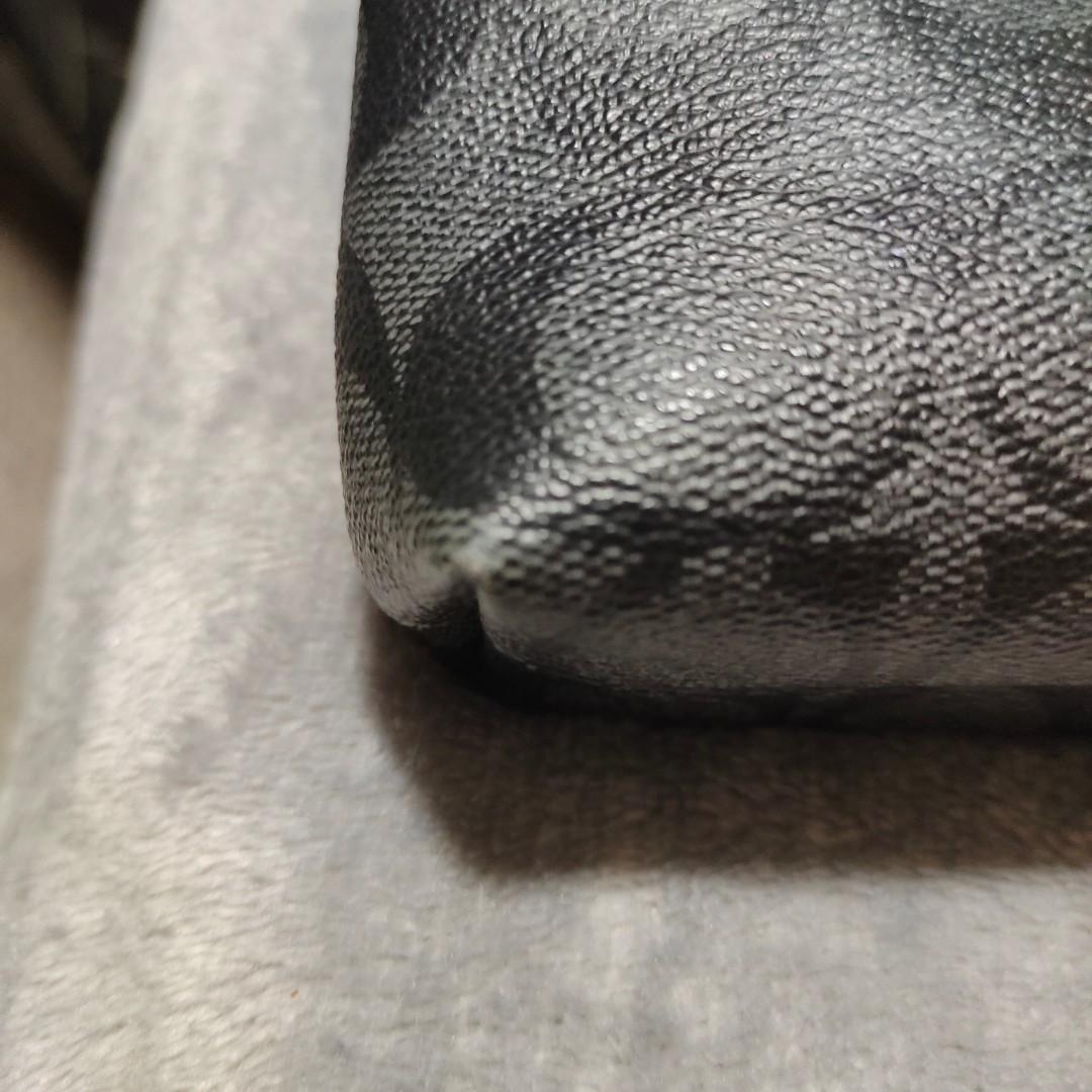 Original Coach Signature file bag (Category: Luxury Bags & Wallets) located in Pasay City. Submitted by sheinnie (Listing ID 1151310327, Image 3). Description: minimal flaws as seen on pic used less than 10 times, bought in the US by my husband for 225$ with tag, care instructions and receipt (faded) but you can see the original Coach paper. rfs decluttering kesa maluma kz naka stock lang.