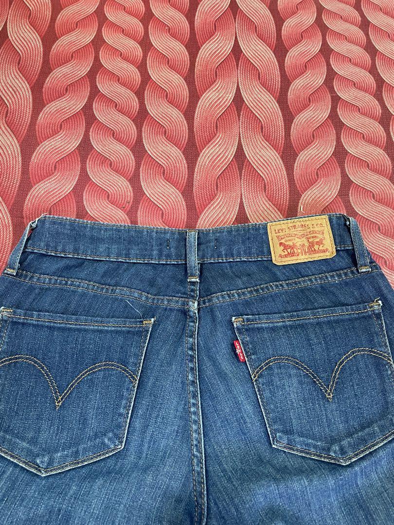 FOR SALE‼️ Original Levi's 711 Skinny, Women's Fashion, Bottoms, Jeans on  Carousell