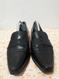 PRADA black leather dress shoes for ladies