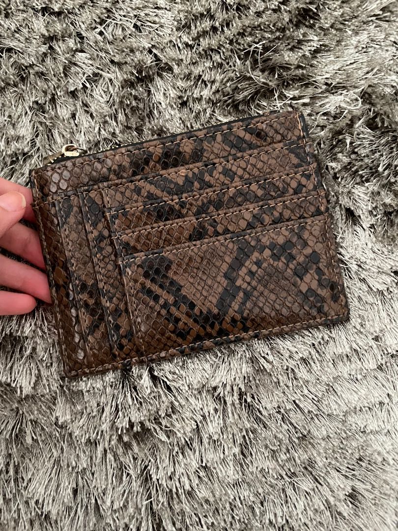 Reserved European Brand Wallet 1648279673 359f8d1e 