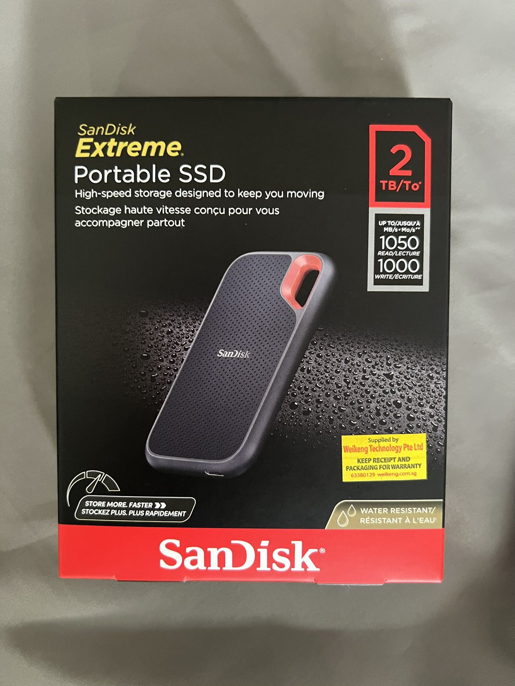 permeabilitet Aktuator Altid SanDisk Extreme Portable SSD E61 (2TB), Computers & Tech, Parts &  Accessories, Hard Disks & Thumbdrives on Carousell
