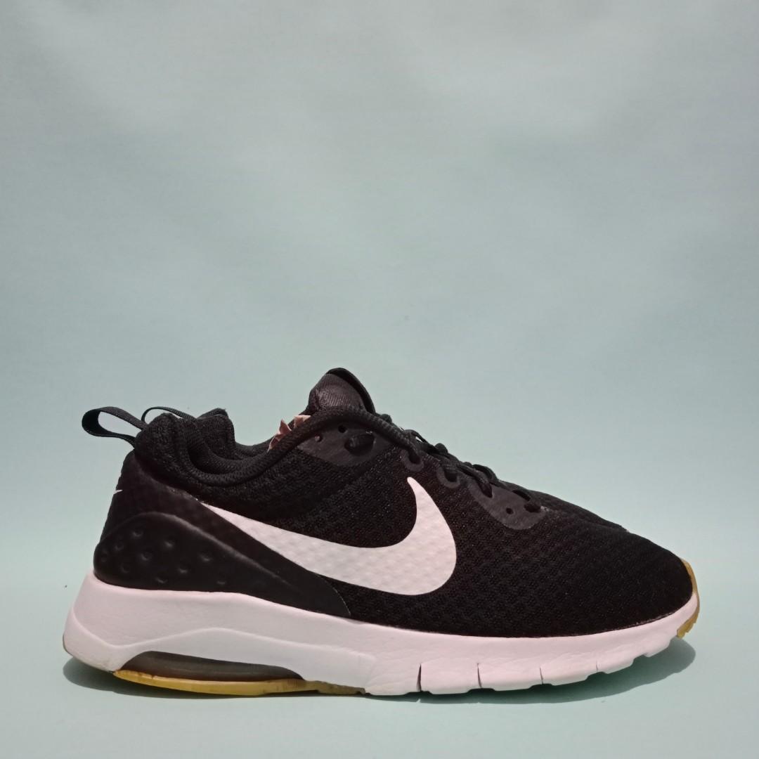 Sepatu second Nike Air Max motion 