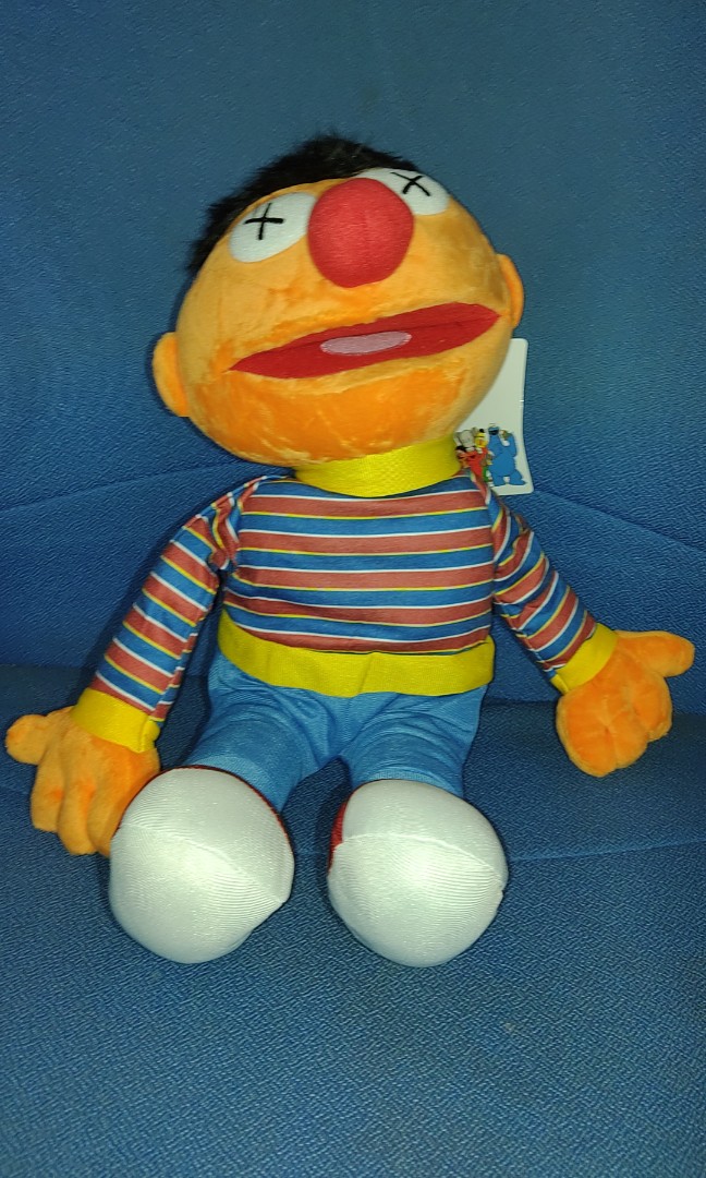 Uniqlo ernie 2025