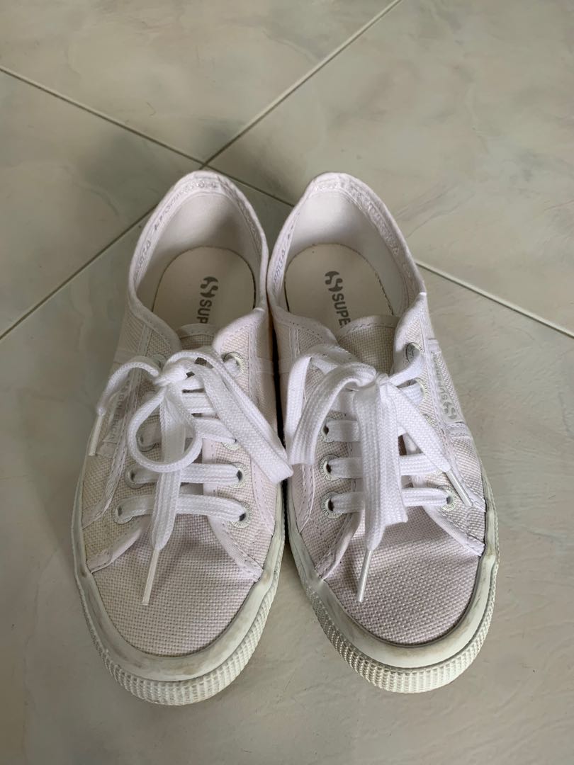 superga total white