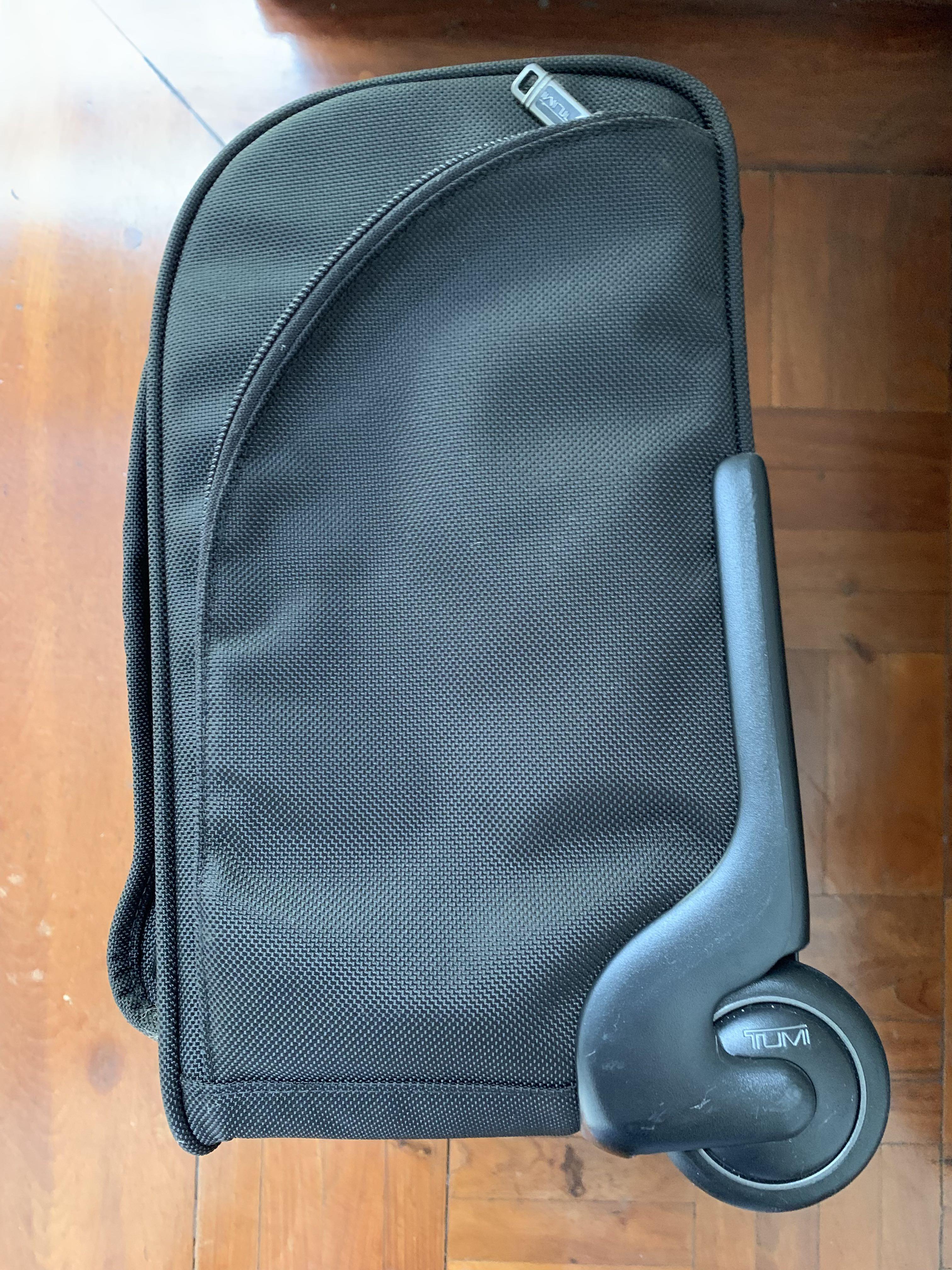 Tumi Cabin Luggage Suitcase / 2Wheeled Briefcase / Tumi Carry Duffle