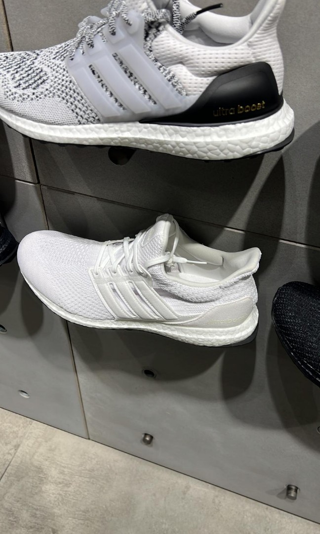 Ultra boost hotsell total white