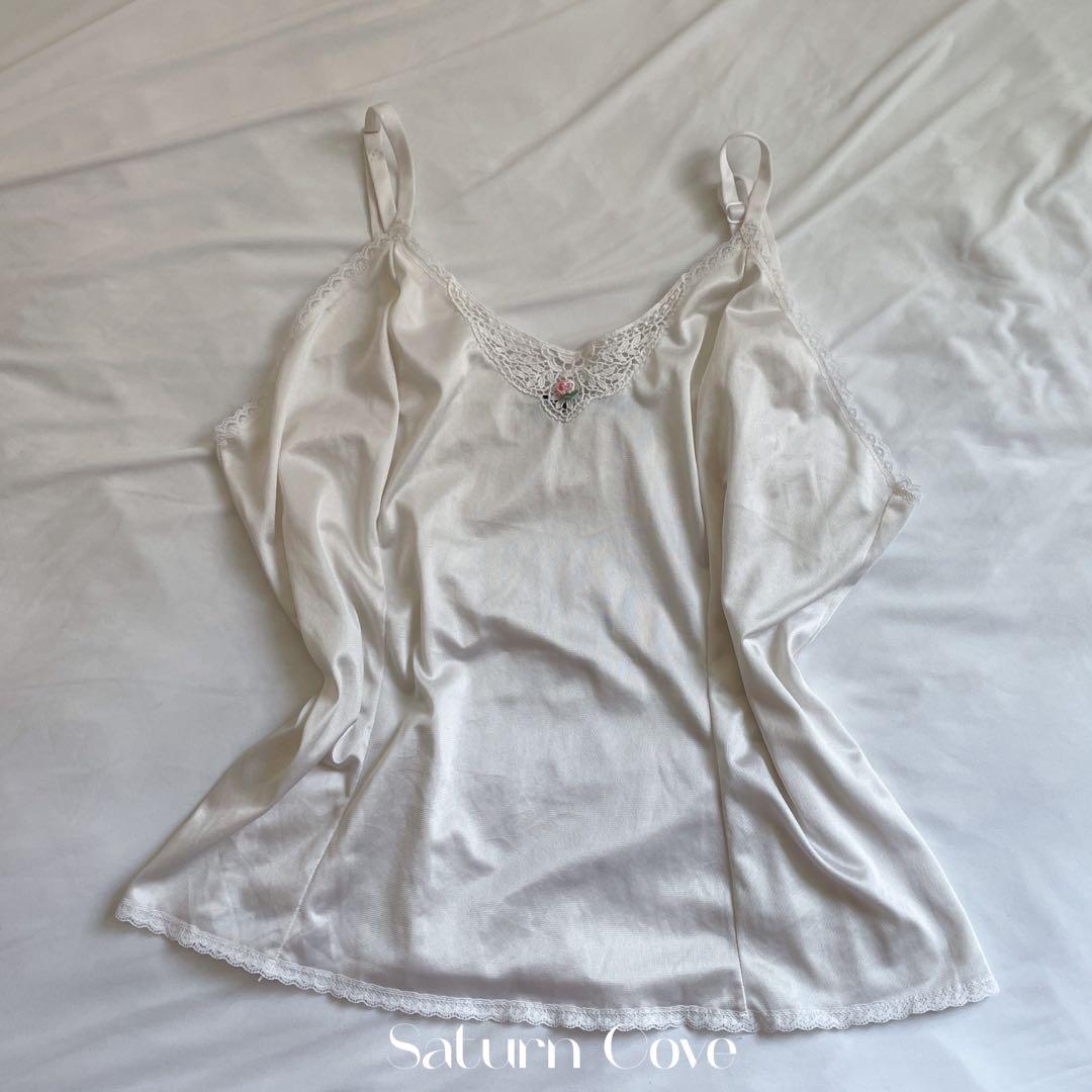 Vintage White Coquette Camisole, Women's Fashion, Tops, Sleeveless on  Carousell
