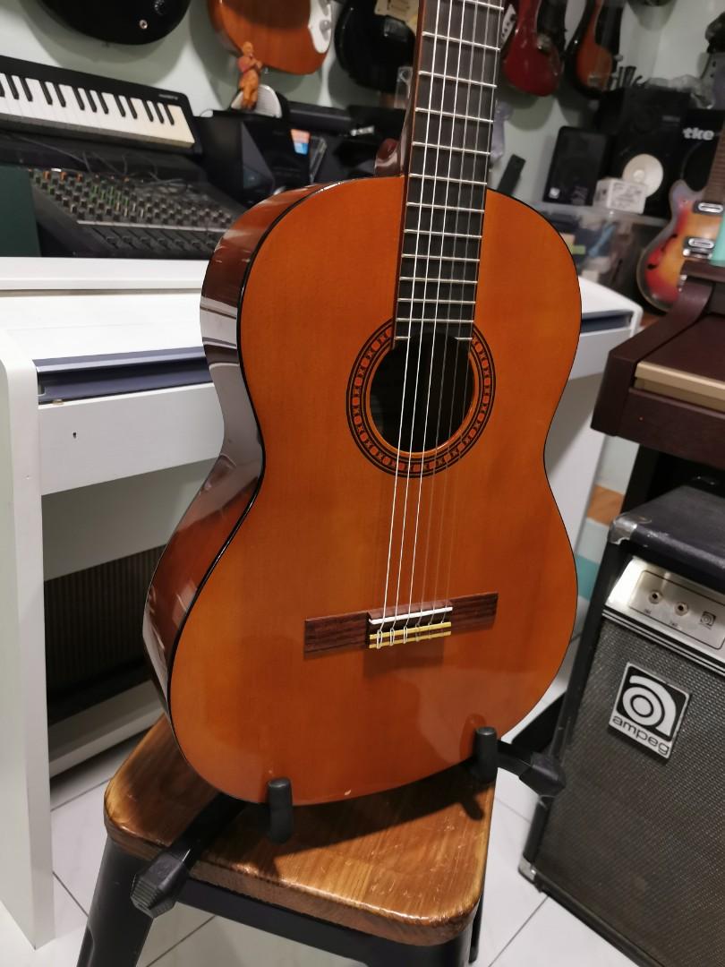 Yamaha cs40j junior classical guitar, Hobbies & Toys, Music 