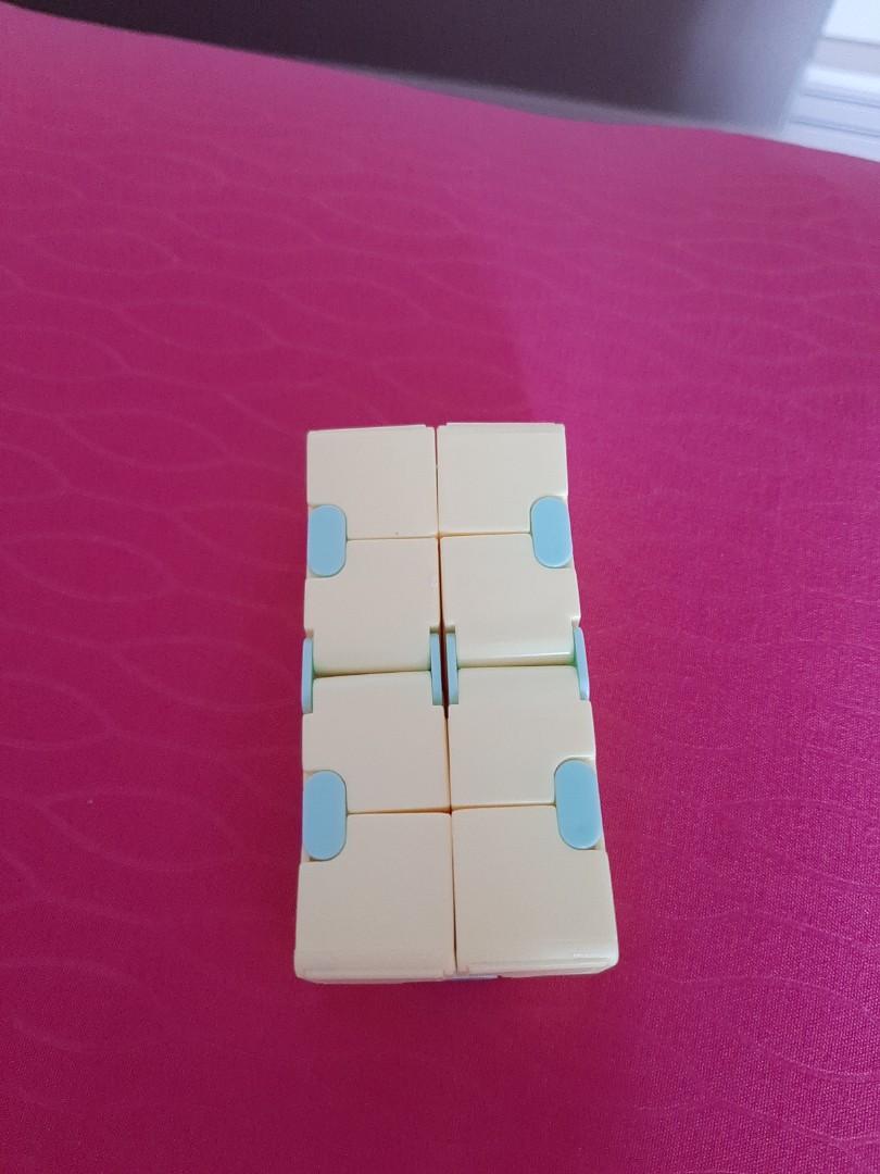 infinity cube yellow and blue