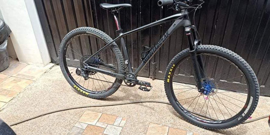 Bicicleta kawasaki hotsell aro 27.5