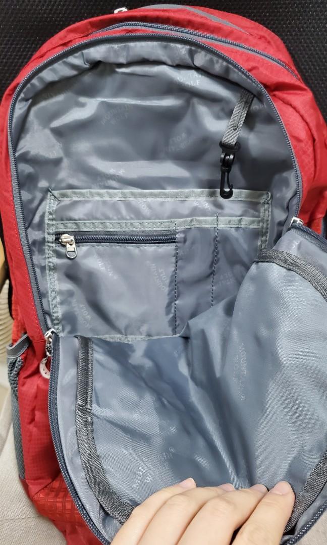 全新 背囊 mountain wolf backpack, 女裝, 手袋及銀包, 背囊 Carousell