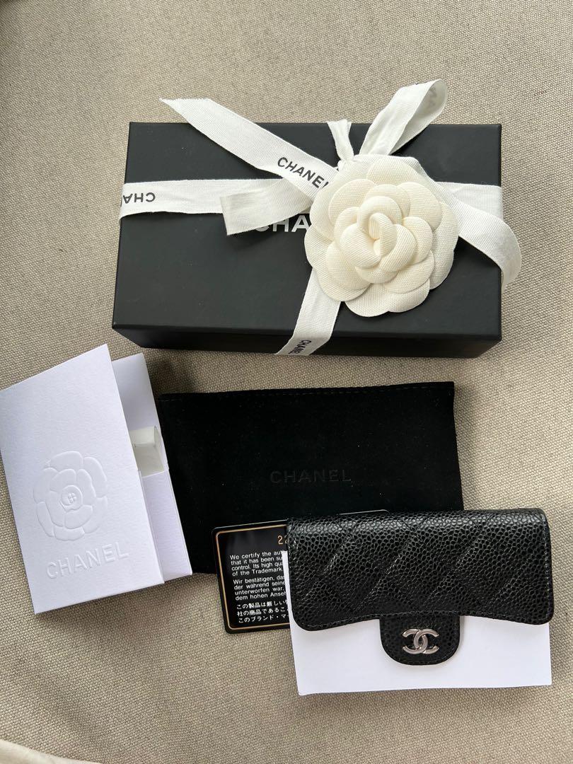 Authentic Chanel Card Holder, Men's Fashion, Watches & Accessories, Wallets  & Card Holders on Carousell