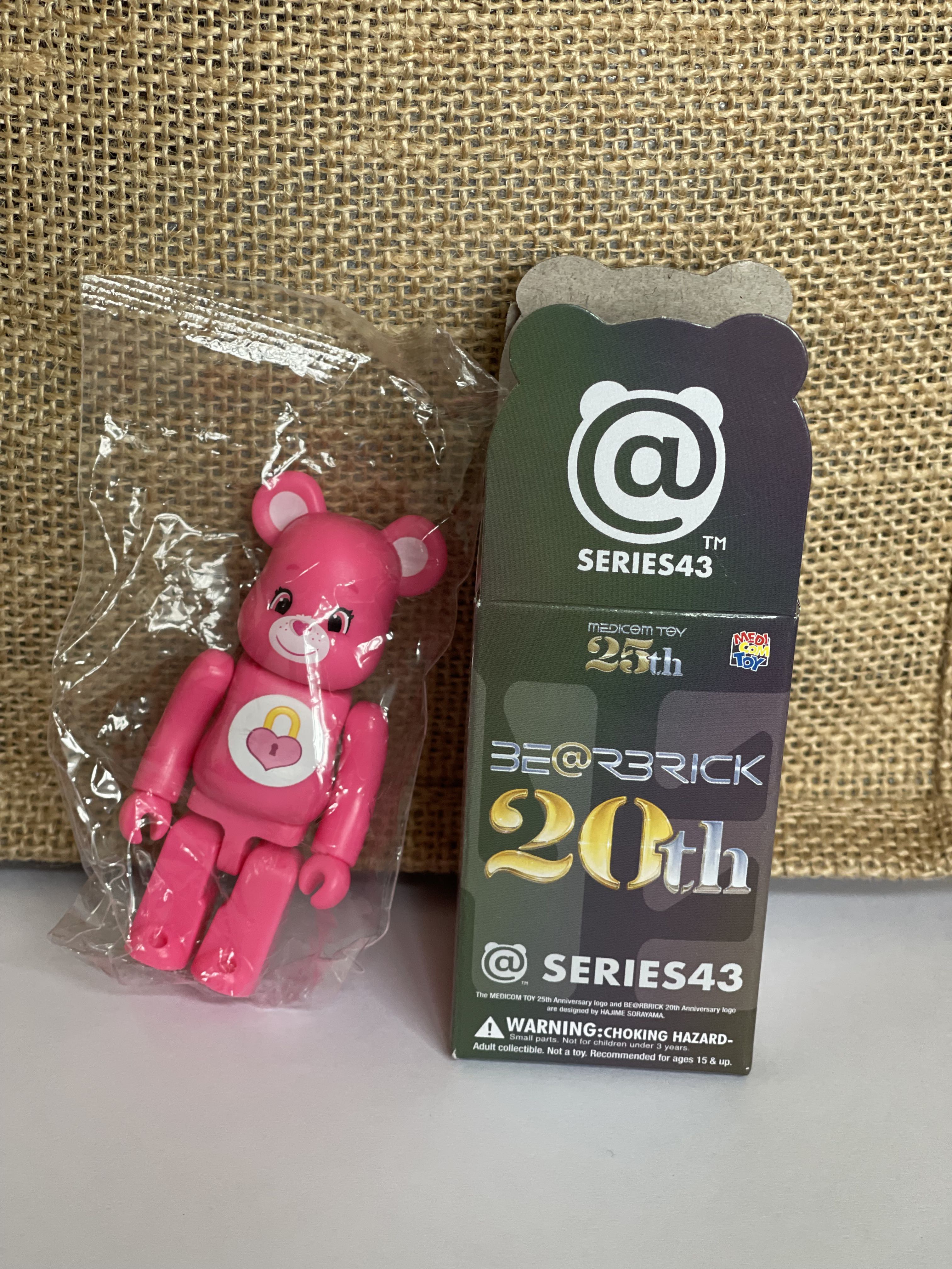 MEDICOM TOY - BE@RBRICK OVERVIEW 100%&amp;400% 2種セット ② Kinjaz x Medicom Be@rbrick Figure Set – Kinjaz Store US