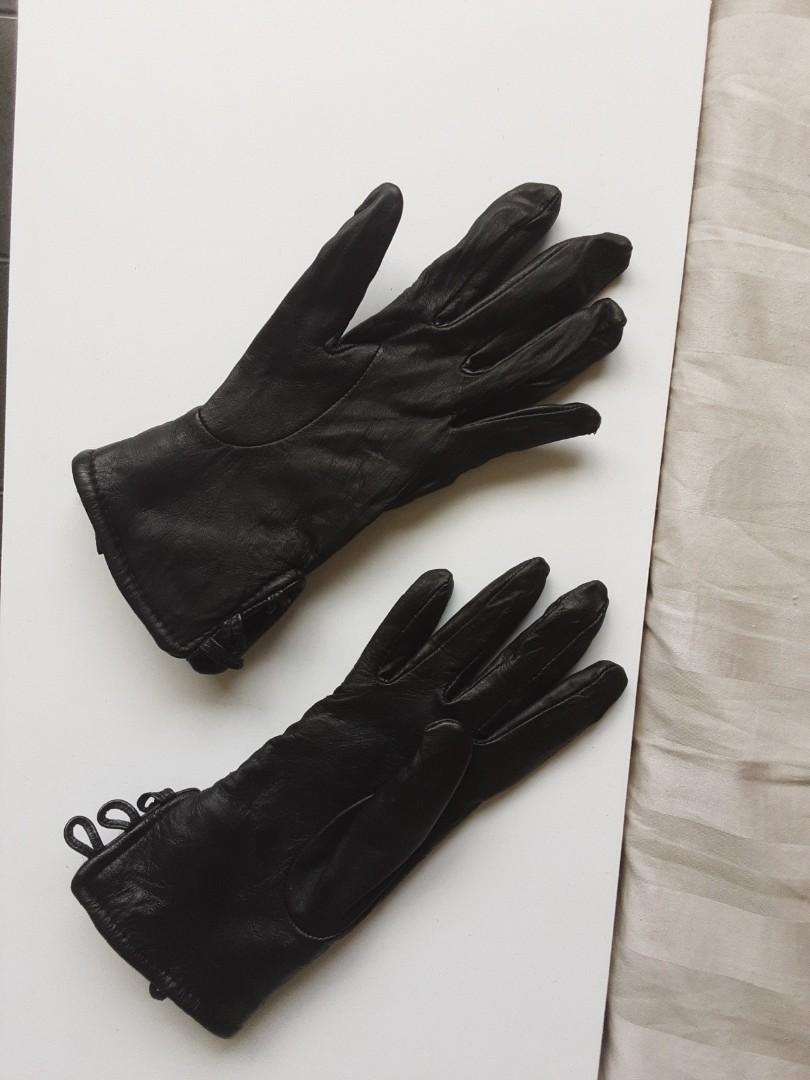 Extra small deals black leather gloves