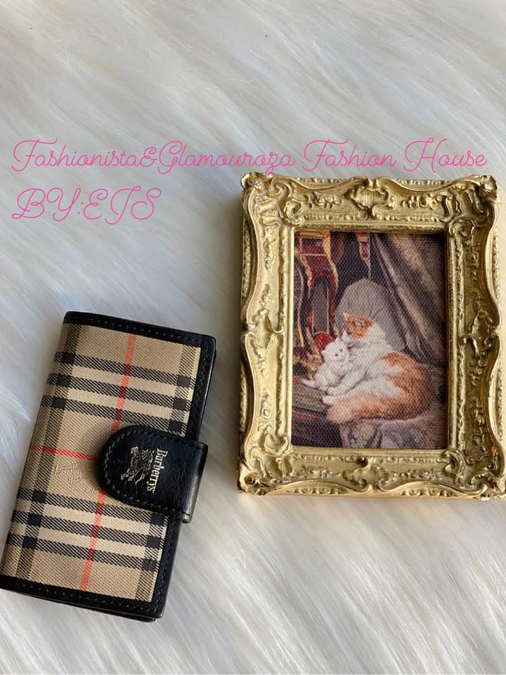 Burberry Key Holder, Luxury, Bags & Wallets on Carousell
