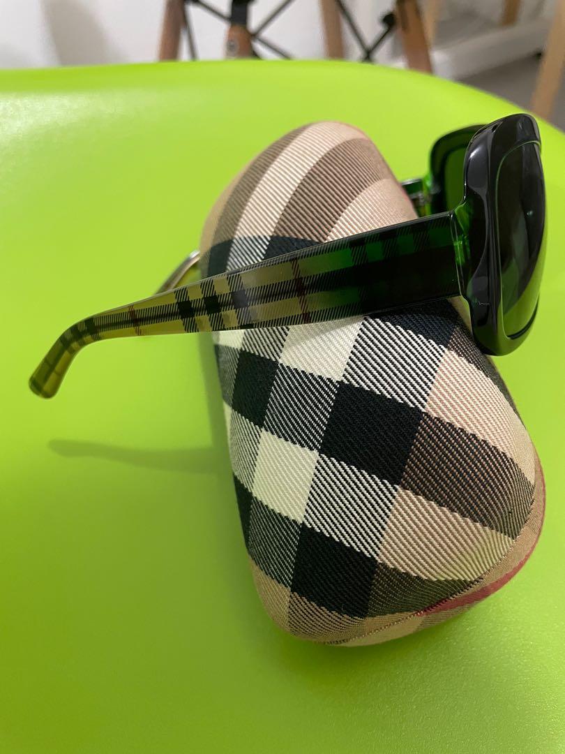 Burberry hotsell sunglasses used