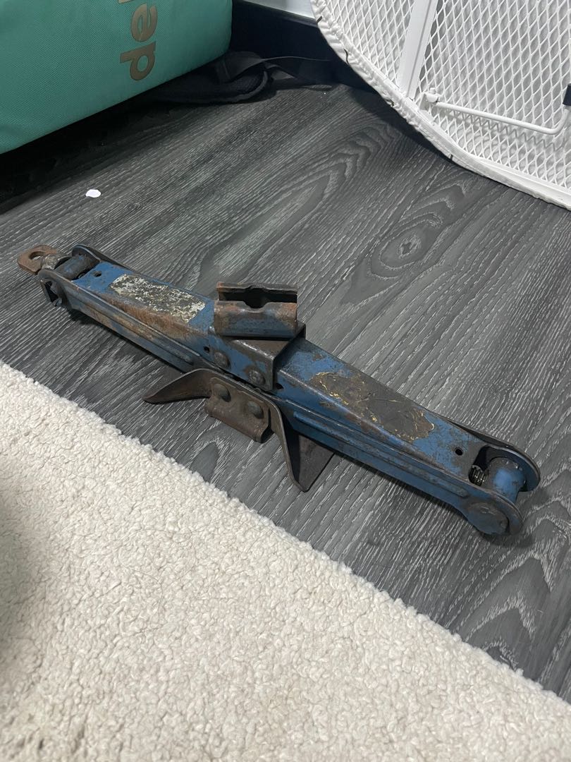 Car / motorcycle jack, Motorcycles, Motorcycle Accessories on Carousell