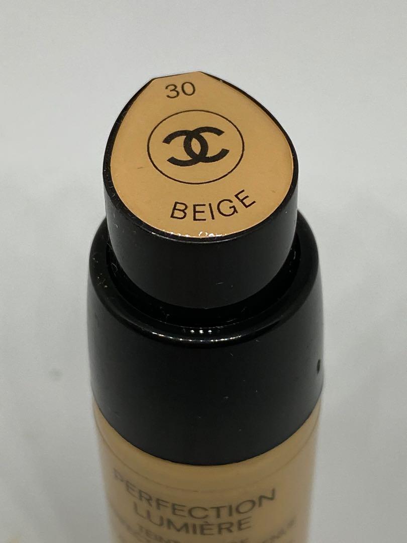 Chanel Perfection Lumiére Long-Wear Flawless Fluid Makeup SPF 10