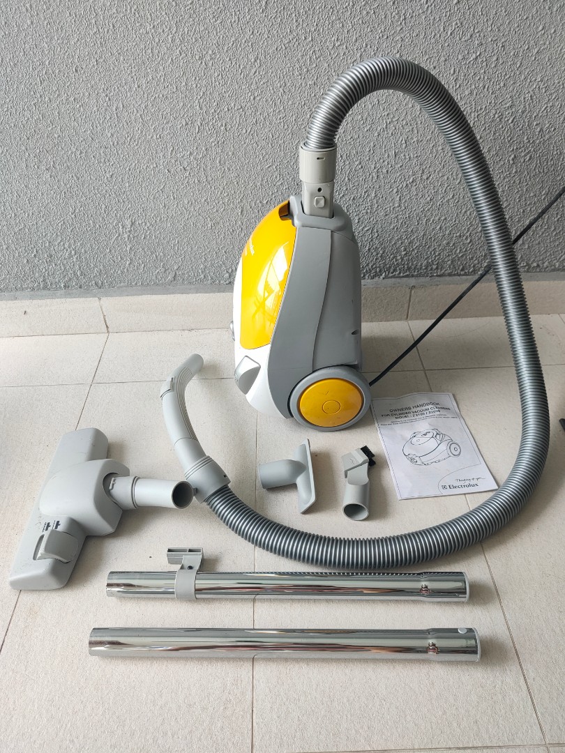Electrolux Listo vaccume cleaner, TV & Home Appliances, Vacuum Cleaner