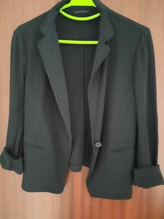 Japan couture edition Jersey fitted jacket S/36 (Category: Women's Clothes) located in Sydney. Submitted by sirenbeeboo (Listing ID 1151511661, Image 2). Description: Size s /36 Smart fit 2 front pockets Rayon blend. Machine wash. Wrinkle free quick dry An essential black jacket for both (in)formal occasions.