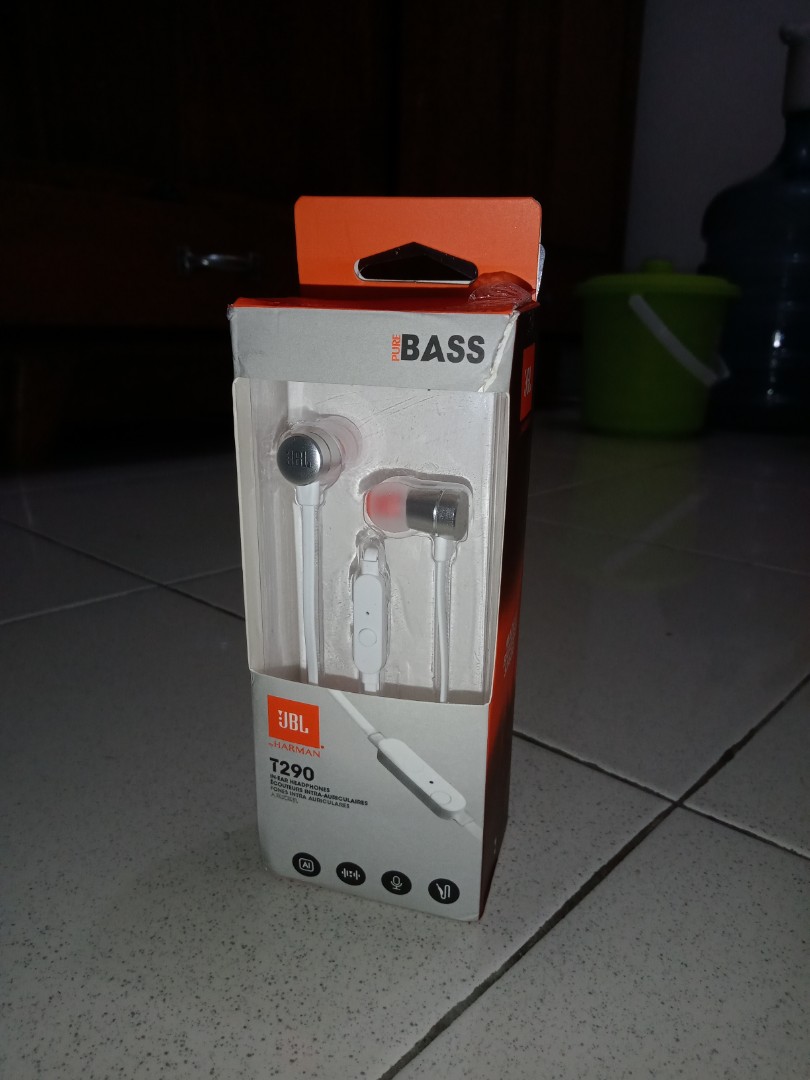 JBL T290 Pure Bass In-Ear headphones Original, Elektronik, Audio di  Carousell