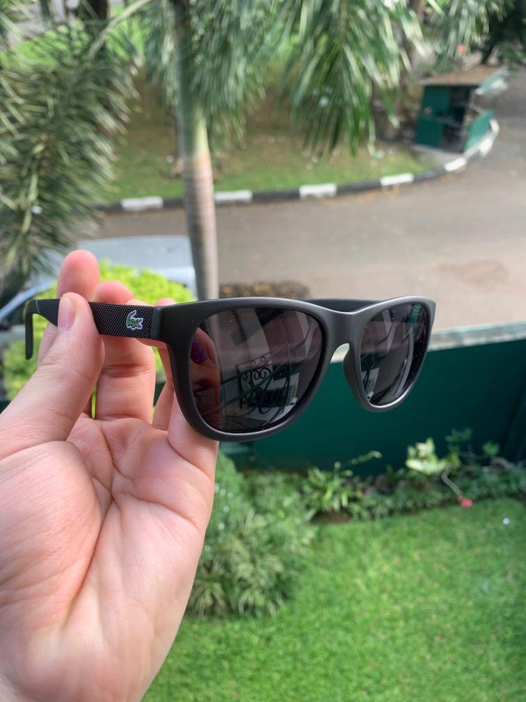 Lacoste Wayfarer Sunglasses, Fesyen 
