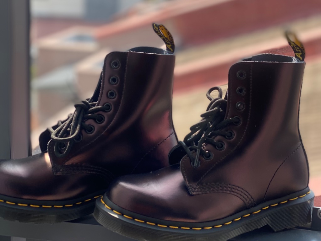 Limited Edition Dr.Martens 1480 pascal metallic cherry red