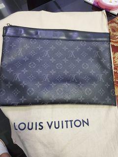 Louis Vuitton Pochette Voyage MM