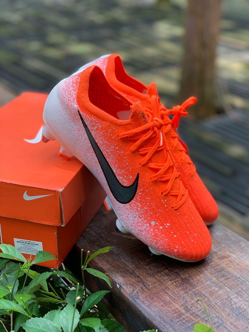 Mercurial vapor 12 euphoria orange SG, Men's Fashion, Footwear, Boots on  Carousell