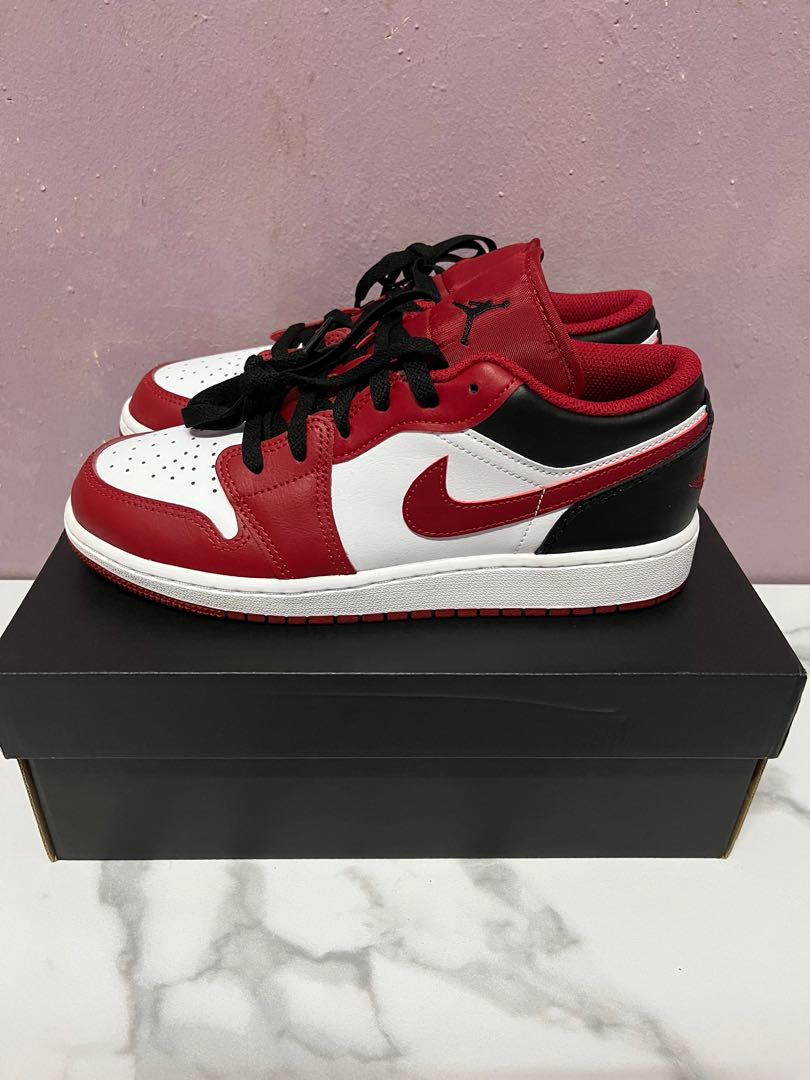Nike Air Jordan 1 Low GS Bulls, UK4/4.5/5/5.5, Women's Fashion, Footwear on  Carousell
