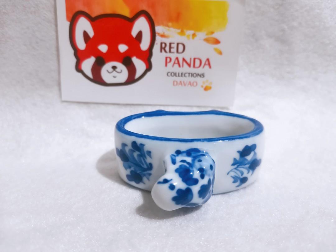 Oriental Blue and White Ceramic Frog Napkin Ring (Category: Dinnerware & Cutlery) located in Davao. Submitted by redpandacollections (Listing ID 1151456942, Image 3). Description: Oriental Blue and White Ceramic Frog Napkin Ring Authentic from Thailand Handcrafted Size 2.5 inches.