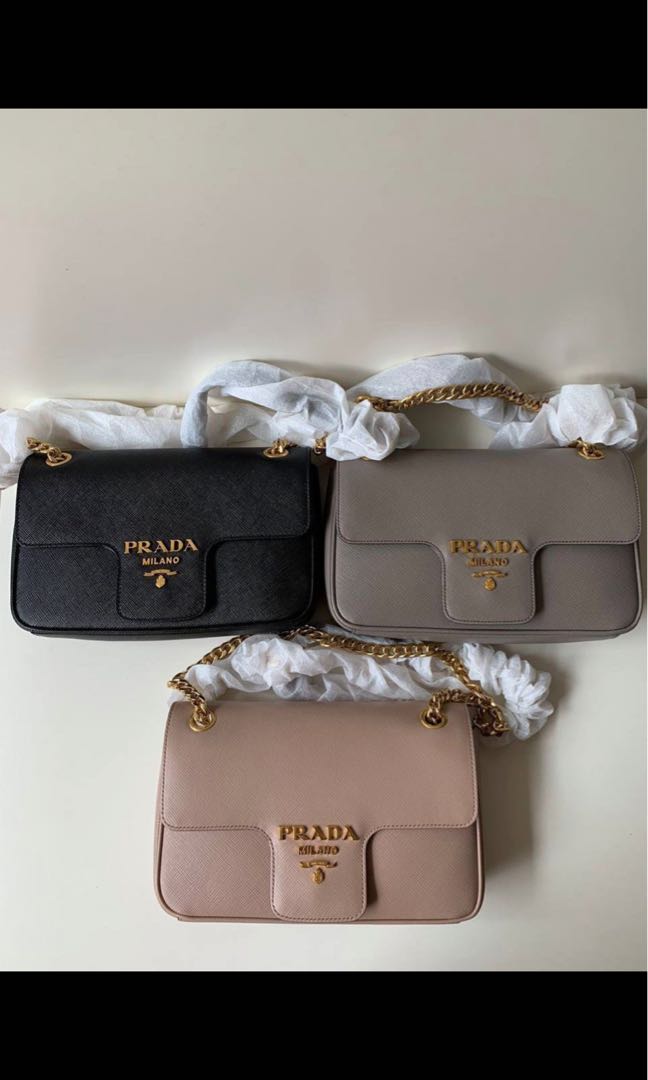 Jual PRADA FLAP BAG SAFFIANO - Kota Surabaya - Ladies Paradise