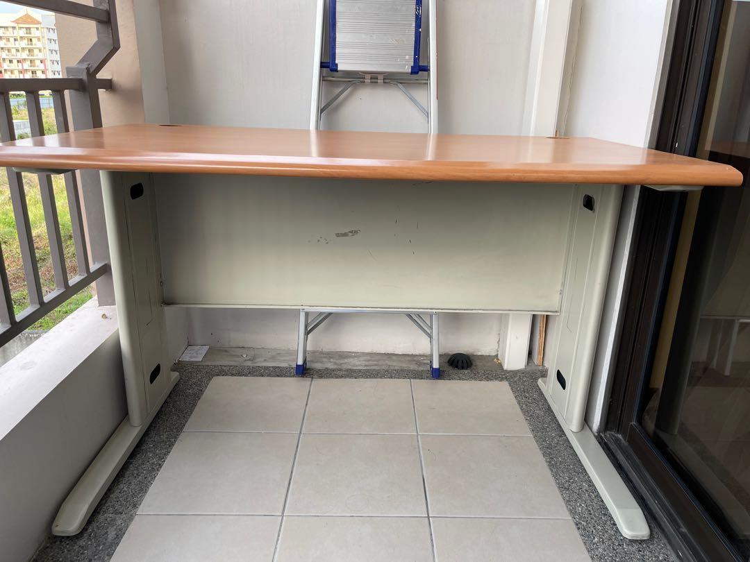 Preloved deals computer desk
