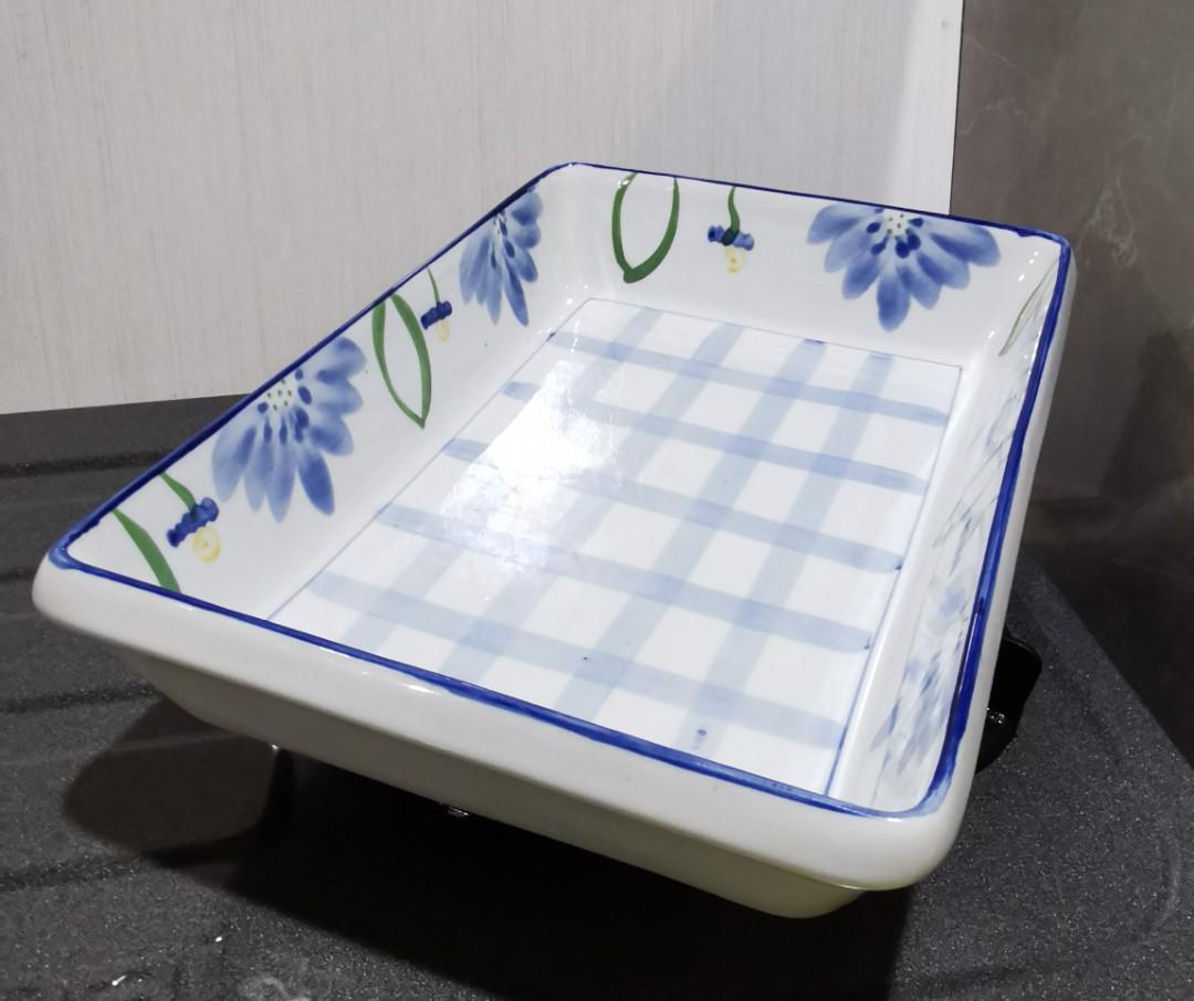 Rectangular Ceramic Serving Dish (Category: Other Kitchenware & Tableware) located in Quezon City. Submitted by geesfind (Listing ID 1151483379, Image 2). Description: Rectangular Ceramic Serving dish 8x12x3" > inches 20.5x30x6.5 > centimeter.