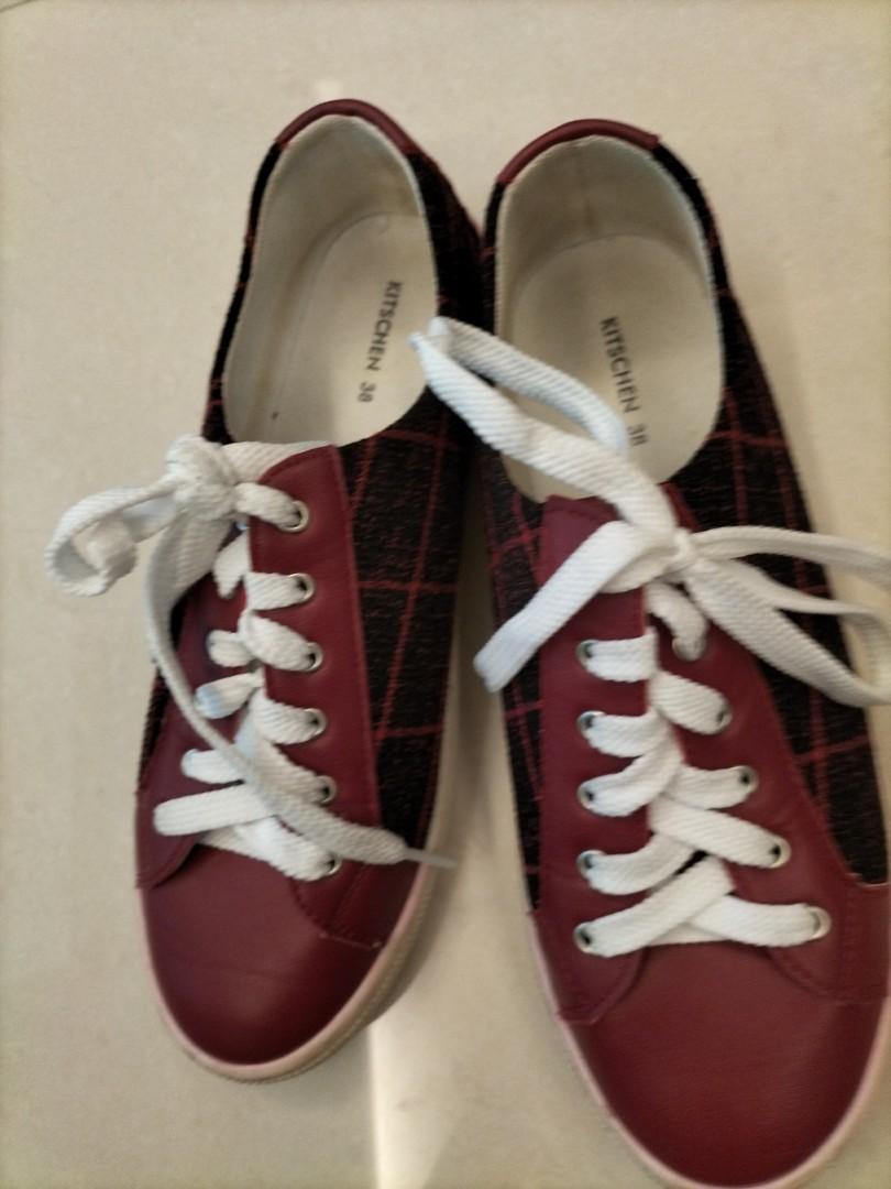 Red n black shoes on sale