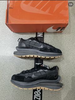 (Category: ) located in . Submitted by sneaker_collection (Listing ID 1151569578, Image 1). Description: .