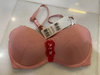 (Category: ) located in . Submitted by heyyy1986 (Listing ID 1151554860, Image 1). Description: .