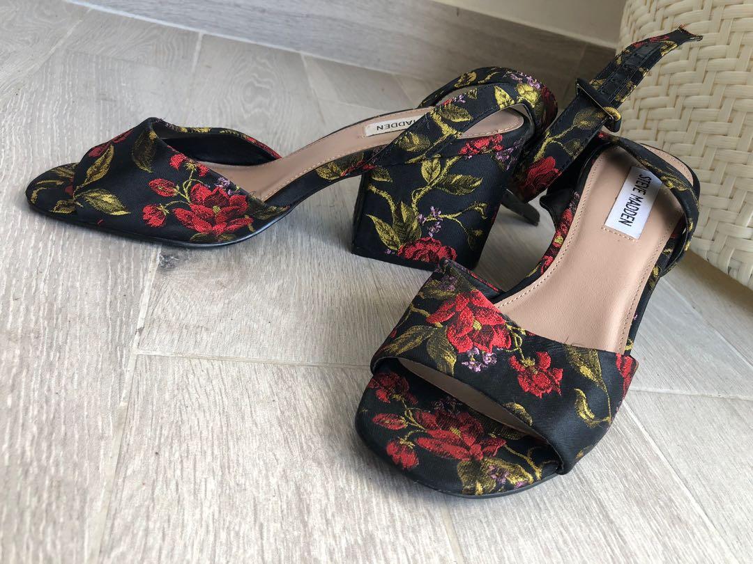 Steve madden flower sales sandals