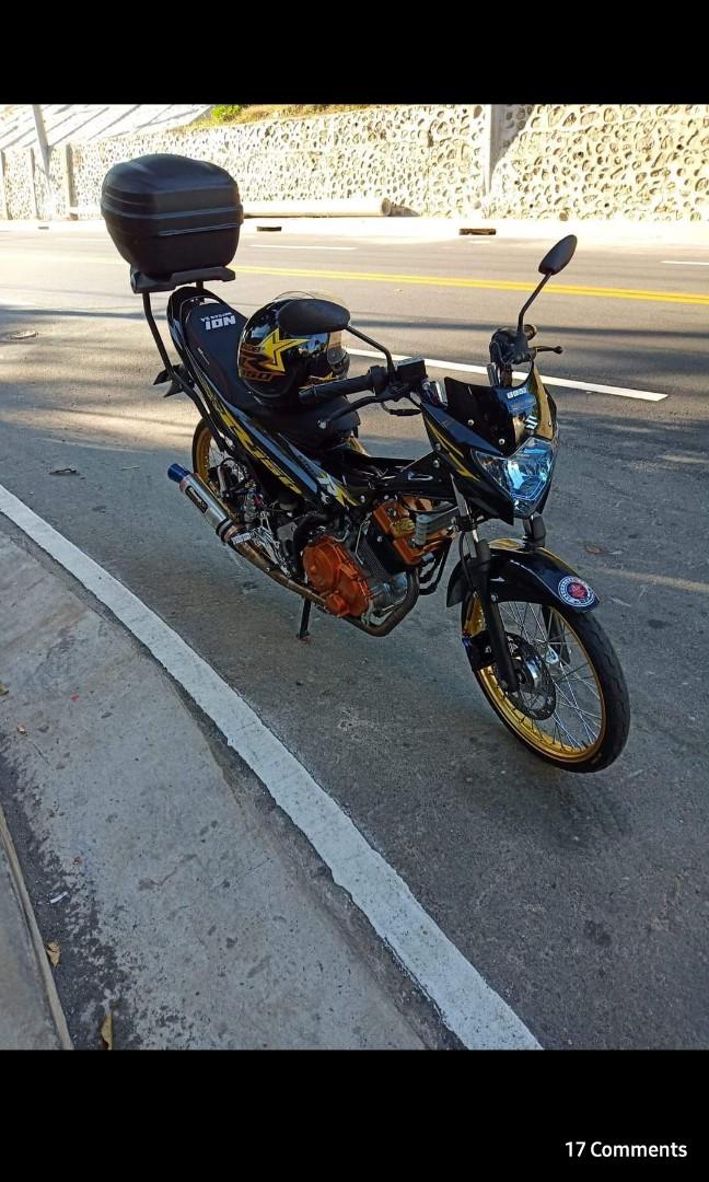 Raider 150 with online givi box