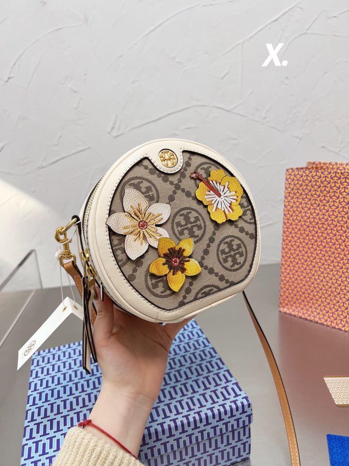 Tory Burch Round Crossbody Bag, Women's Fashion, Bags & Wallets, Cross