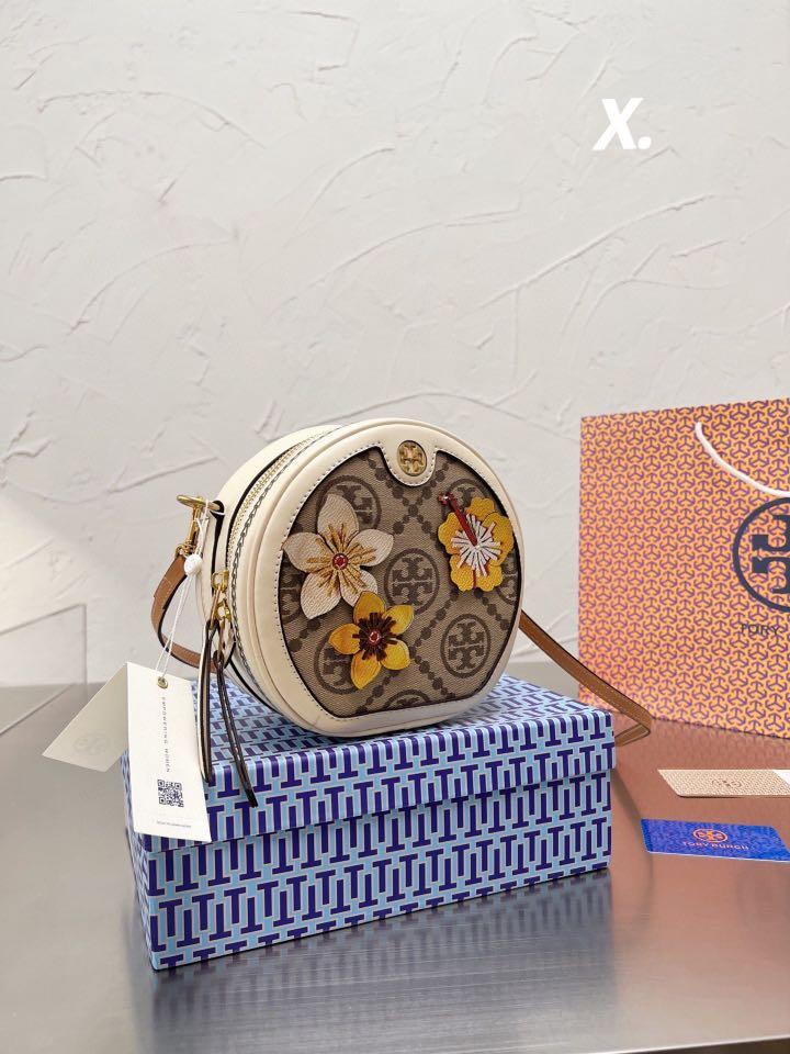 Tory Burch Round Crossbody Bag, Women's Fashion, Bags & Wallets, Cross