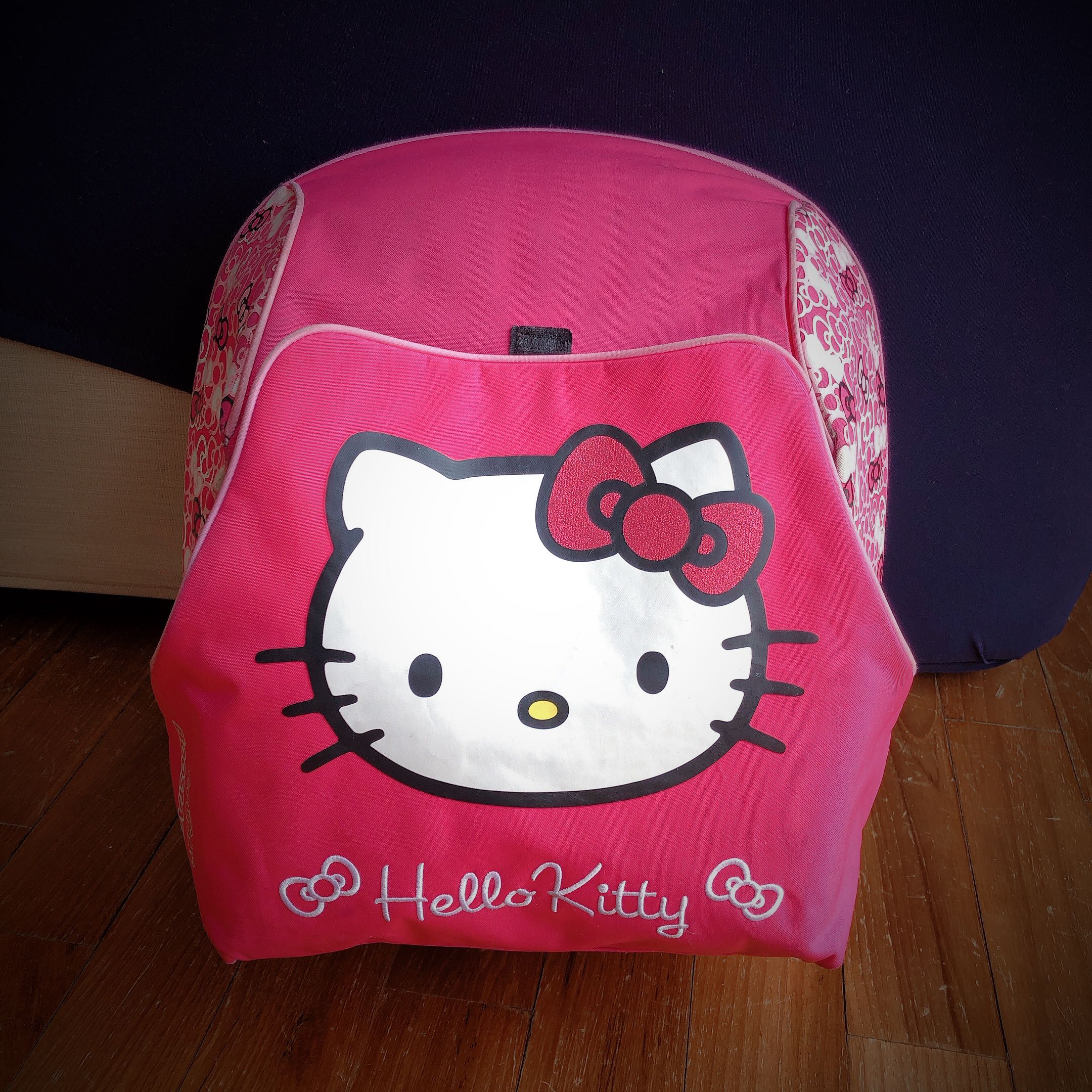 Trunki BoostApak Hello Kitty Limited Edition Babies Kids