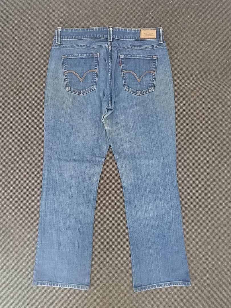 Levi's 526 2025 slender bootcut jeans