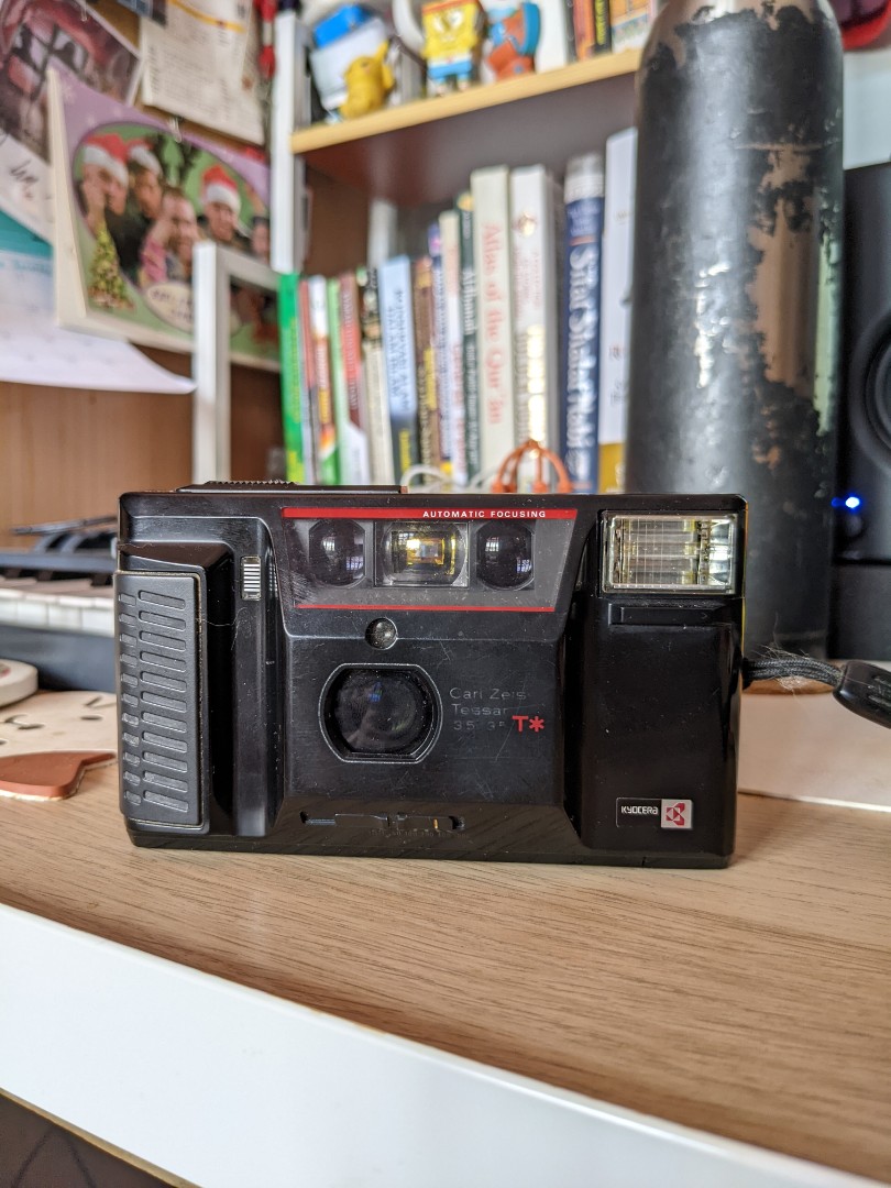 Yashica T AFD (35mm film camera) MostLaku, Photography on Carousell