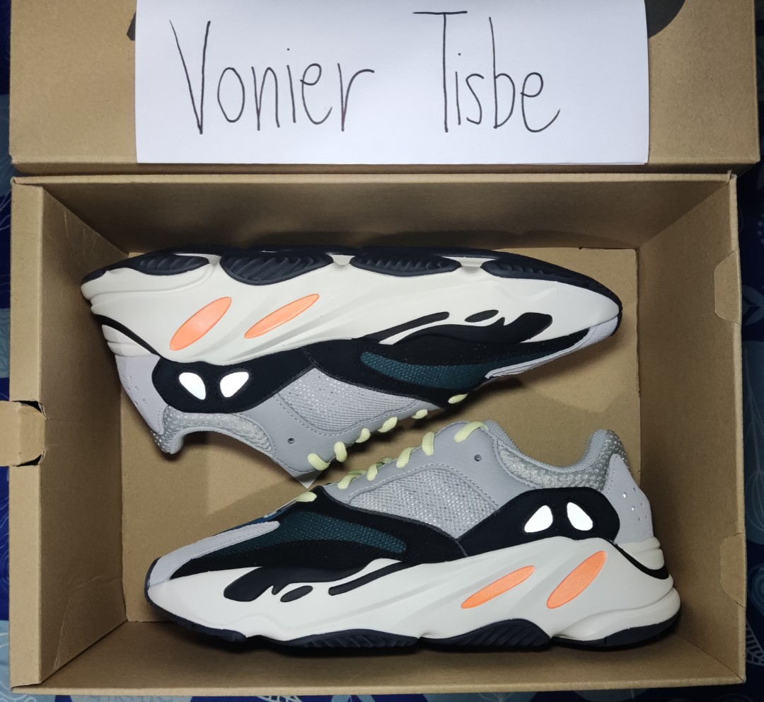 size 4 yeezy 700