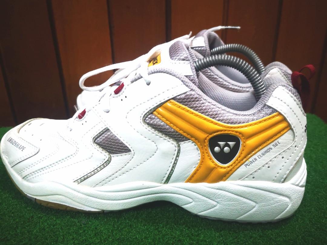 Yonex ergoshape top