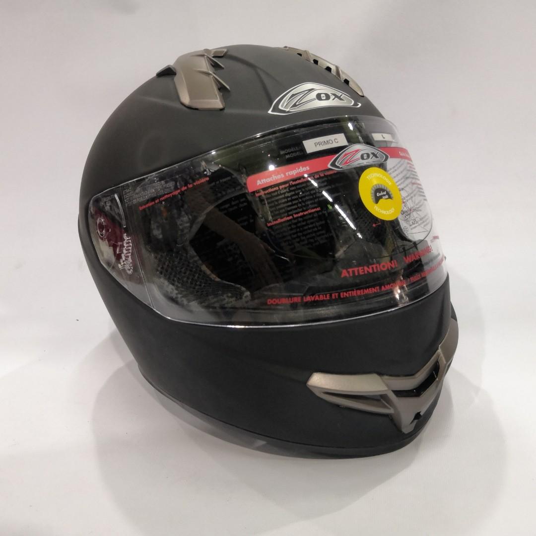 Zox helmet matt Black, Auto Accessories on Carousell